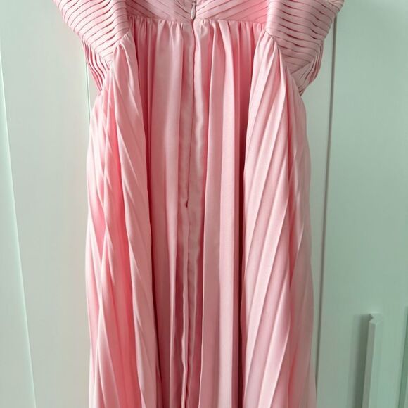 Amur Kamari Pleated Halterneck Maxi Dress in Rosewater Pink Size 4 - Picture 4 of 12